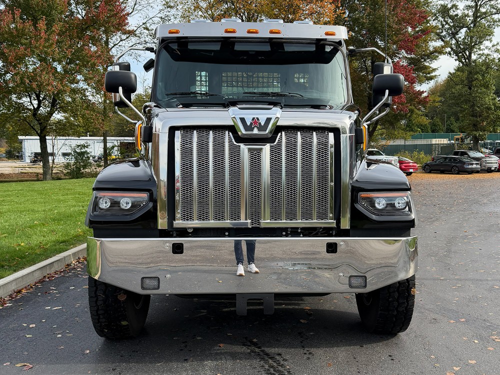 2025 Western Star 49X (Key# 1781) 3